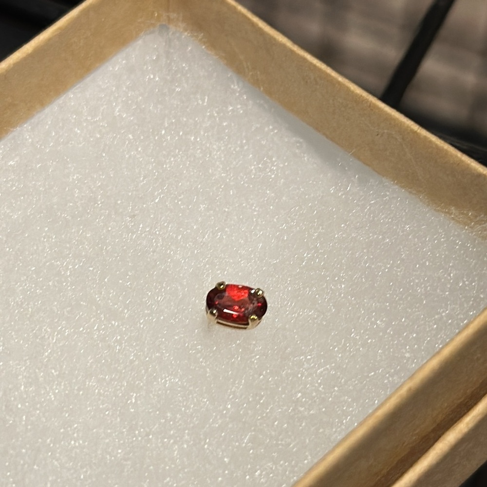 Small ruby & gold earrings. - Picture 3 of 4